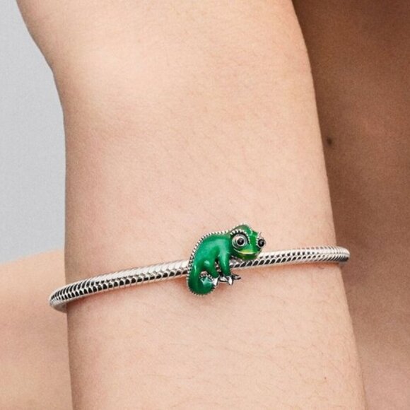 Pandora Disney Tangled Pascal Colour-changing Charm - Picture 4 of 5